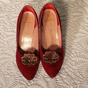 VTG 1959 Red Suede pumps w/filligree 6.5